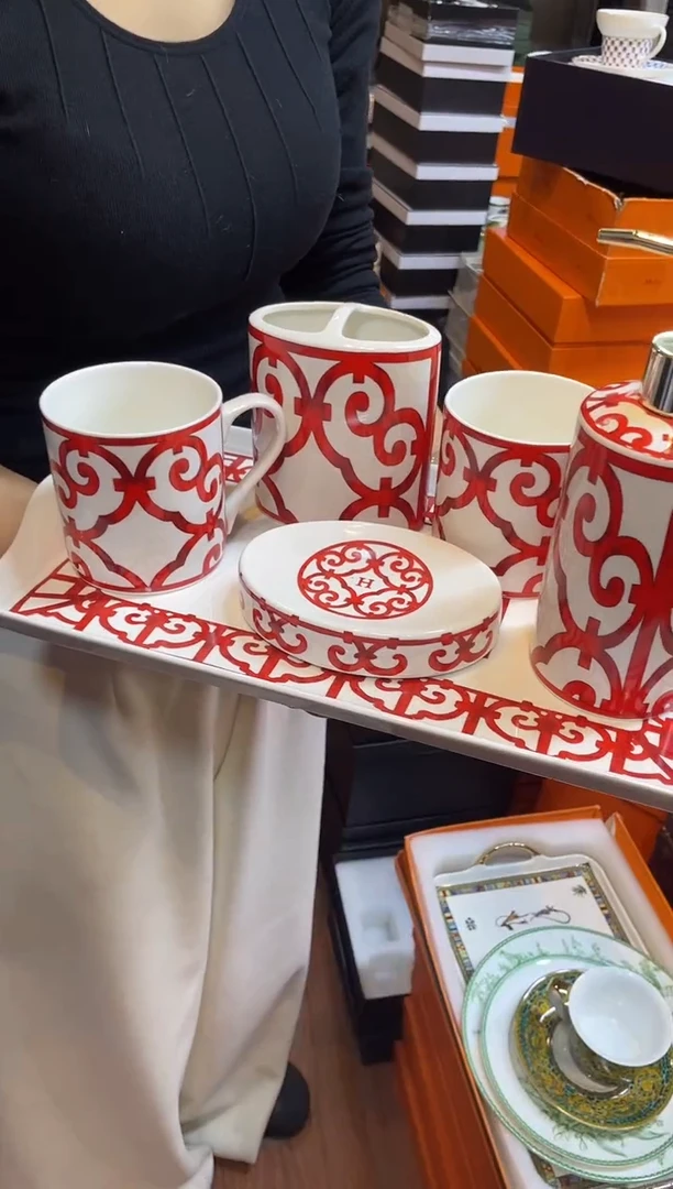杯鸿辉家品牌瓷器，京东包邮！