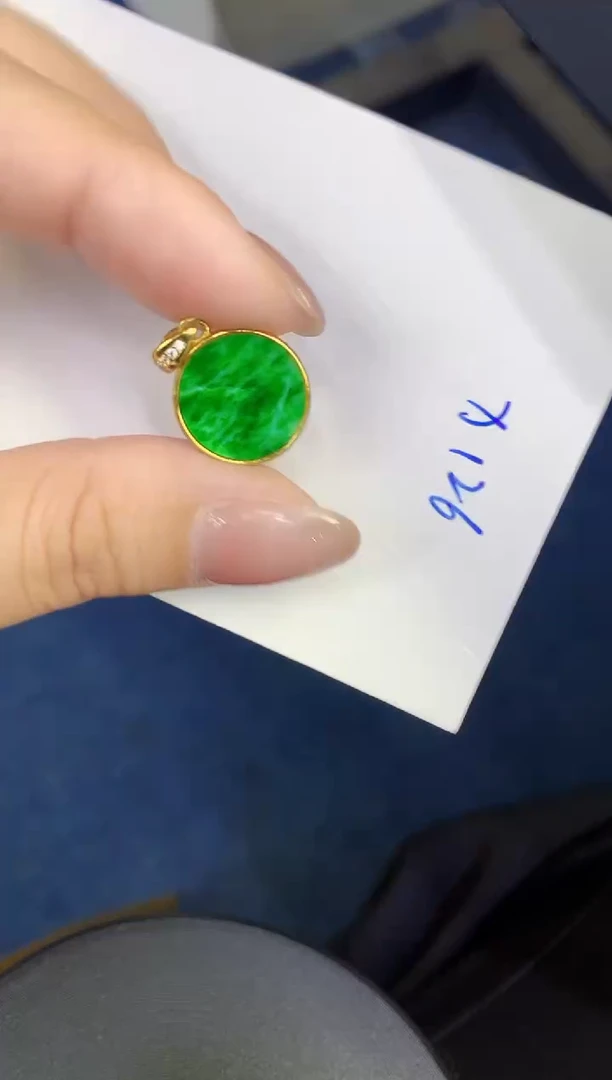 颈饰未镶嵌翡翠缅甸天然翡翠A货