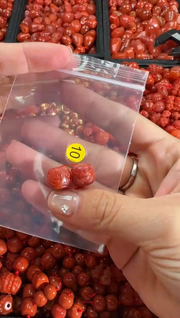 【闪购商品】南红玛瑙颈饰未镶嵌1