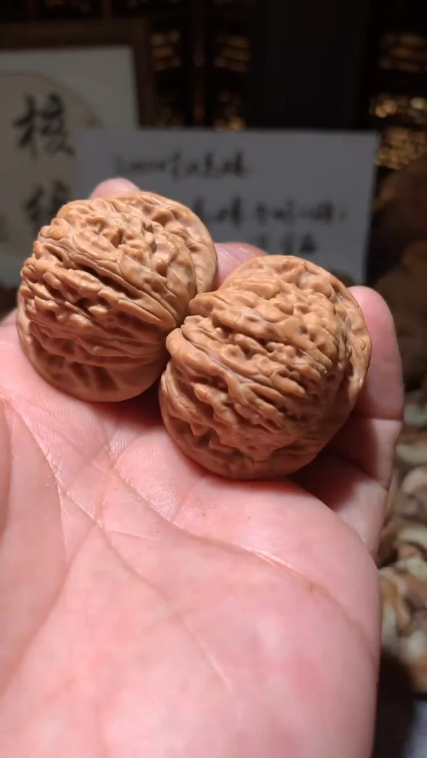 文玩核桃吊坠【核缘雅趣】38左右汉高楼，同尺寸随机发