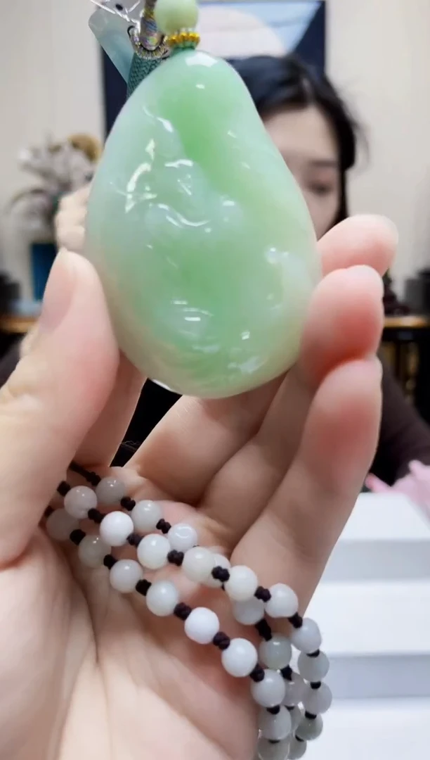 未镶嵌定制翡翠吊坠45