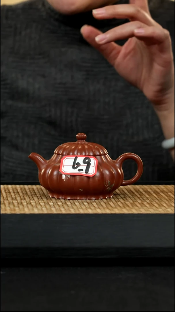 宜兴紫砂壶69筋纹矮潘描银