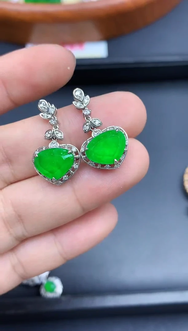 18K金镶嵌翡翠耳饰665-中国好珍宝