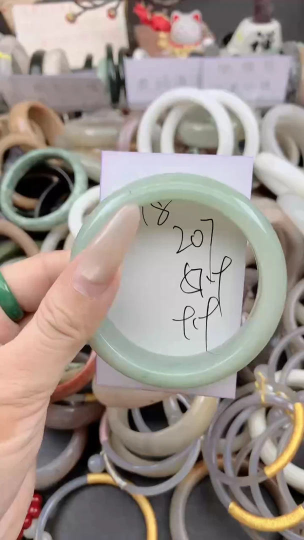 未镶嵌手镯石英质玉207