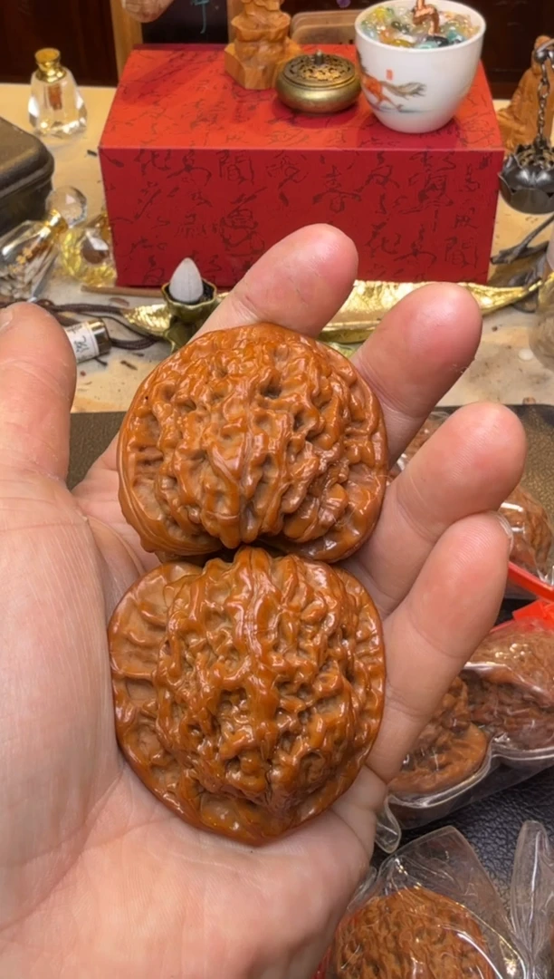 【闪购商品】猴头核桃手串官帽核桃一对