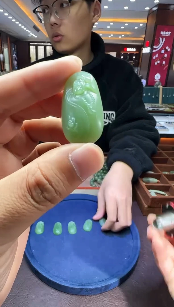 未镶嵌和田玉挂件【陆105】93 7023 多样性发其一