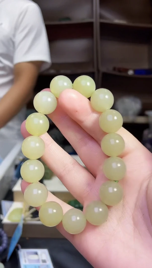 和田玉未镶嵌颈饰1