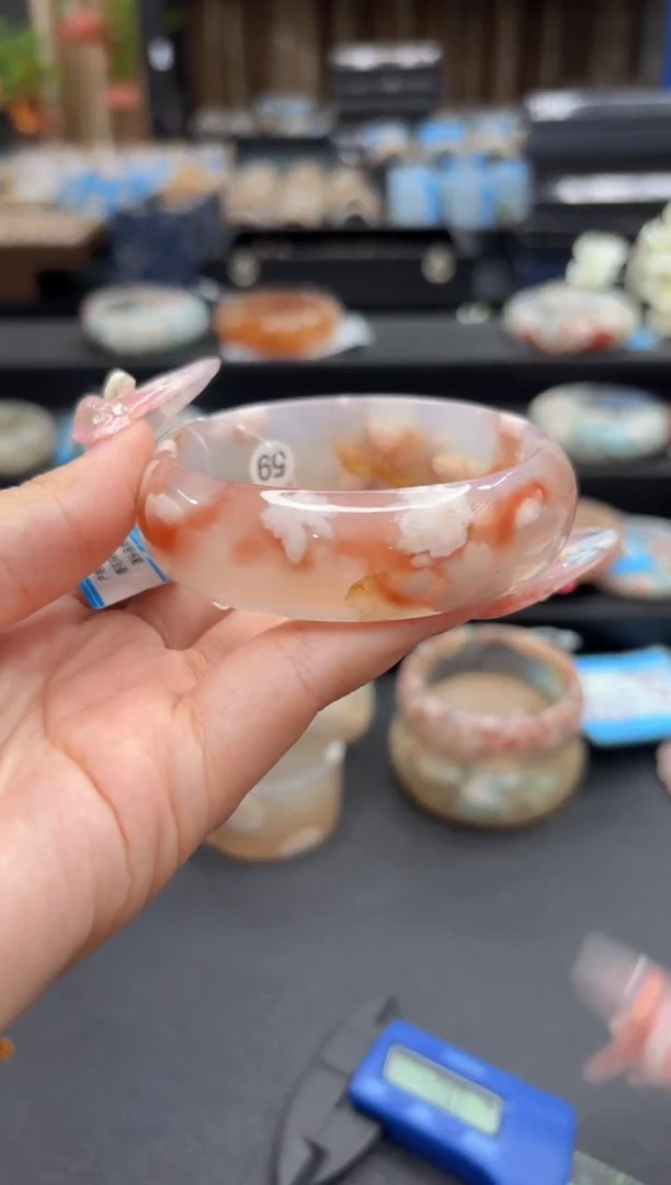 未镶嵌手镯石英质玉175(59圈)不退不换