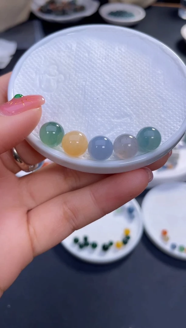 未镶嵌定制翡翠娜*子221