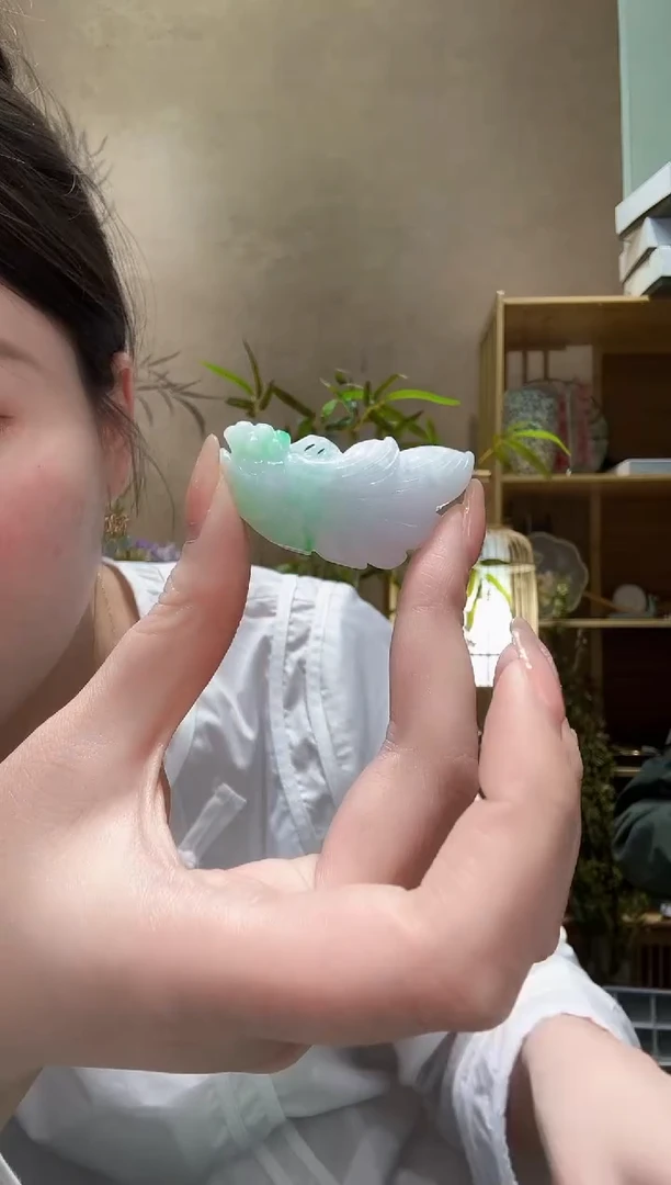 翡翠未镶嵌颈饰吊坠