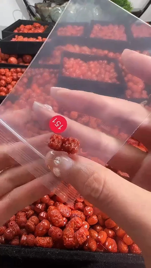 颈饰未镶嵌南红玛瑙1