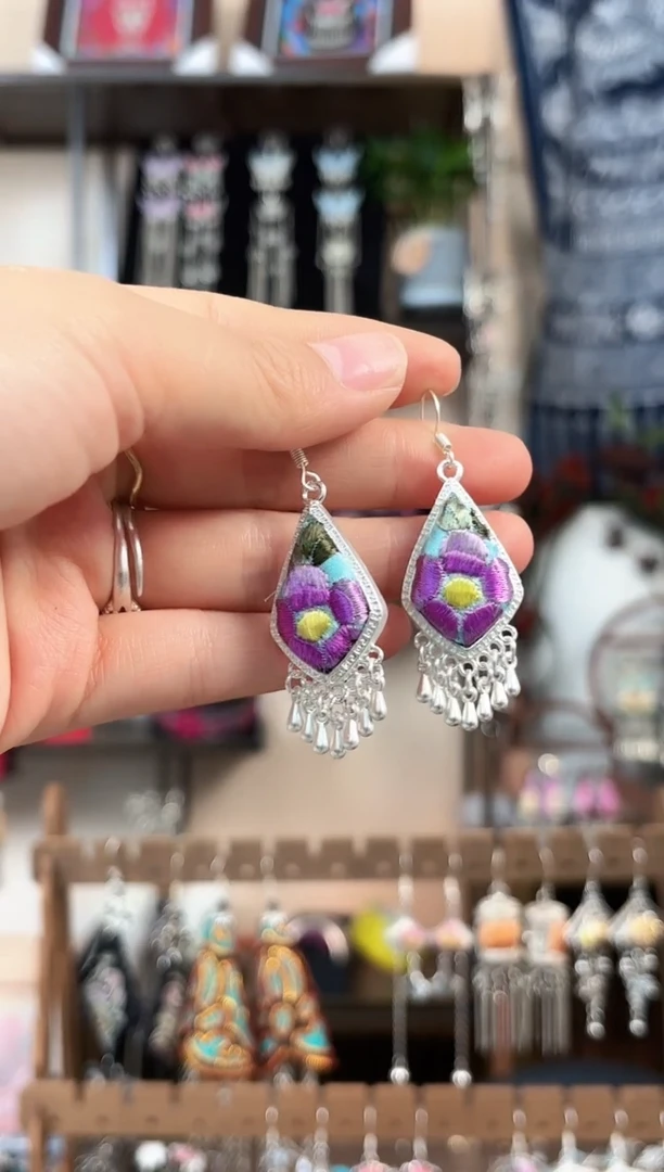 织绣民族风非遗老绣饰品712