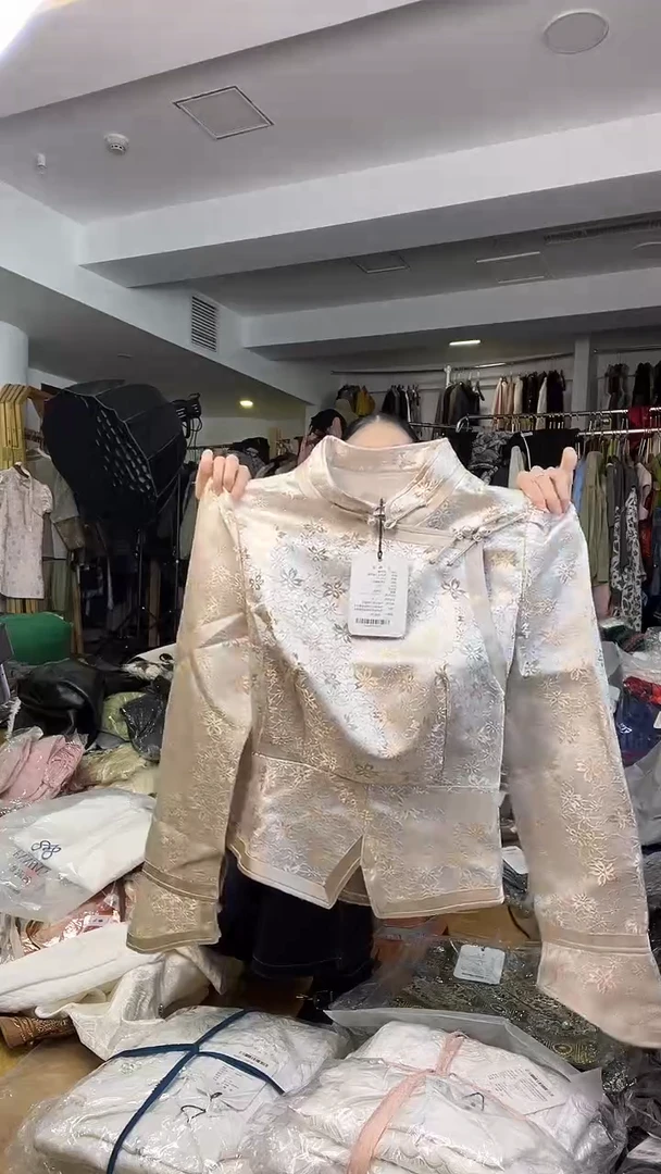 外套       2XL码    125-135斤