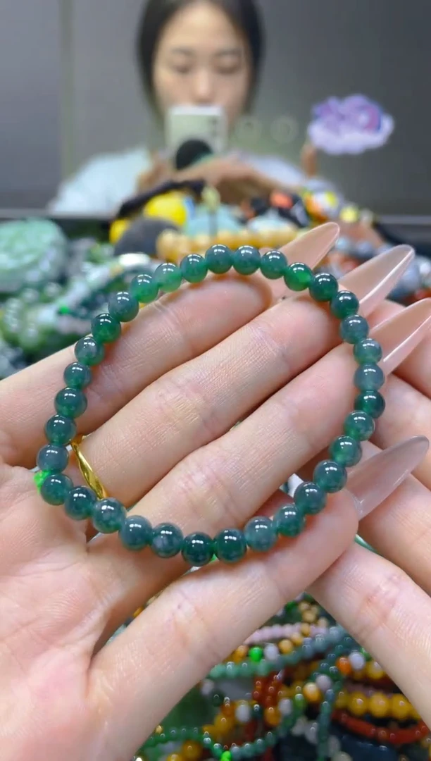 翡翠未镶嵌颈饰5MM/Q/翡翠A货，一件也是批发价