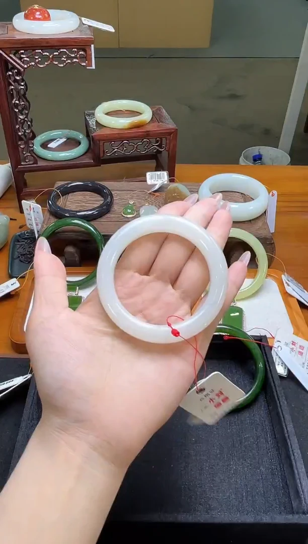 未镶嵌手镯和田玉青海野牛沟白玉 56+圈