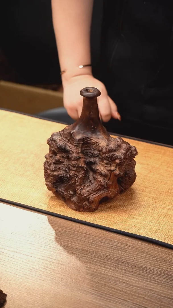 28号云小屋麻梨花瓶