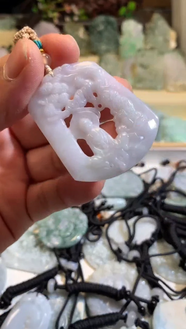 翡翠未镶嵌颈饰5/10/012