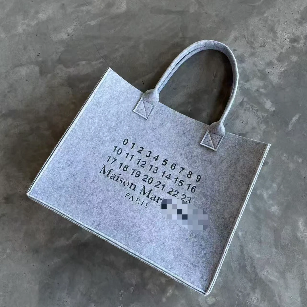【AKA专属】玛吉拉拉 托特礼品托特包 两色可选 潮流周边