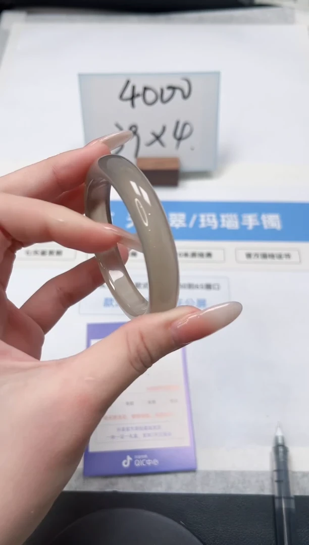 【闪购商品】石英质玉手镯未镶嵌35/香槟53