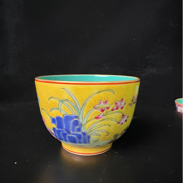 清乾隆珐琅彩蝶恋花纹赏杯sgbgc-2111641
