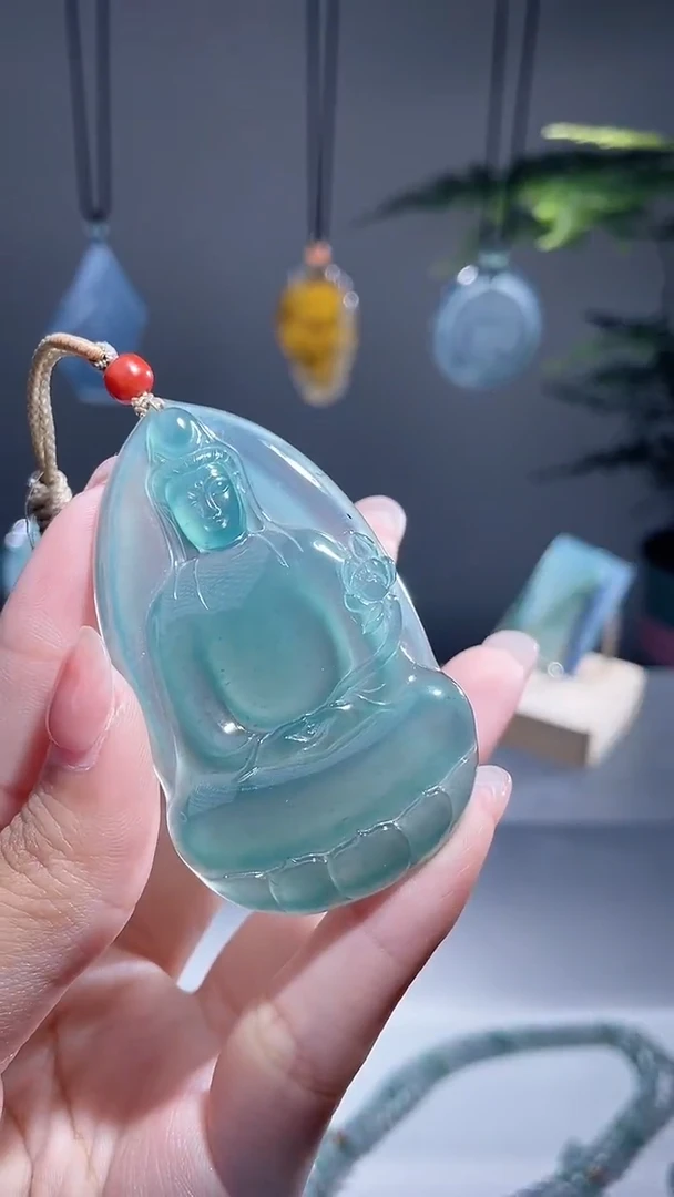 颈饰未镶嵌翡翠观音