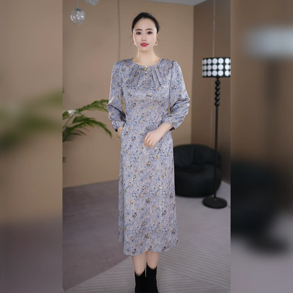 浪漫温柔风连衣裙2025春季新款圆领印花收腰显瘦中长款裙子