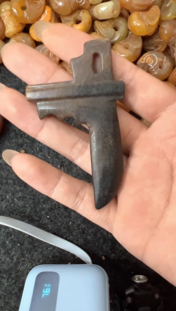 未镶嵌和田玉挂件手工，手绘，瓷器1
