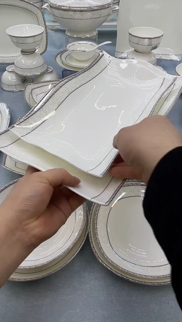 骨瓷玲珑13波浪鱼1个