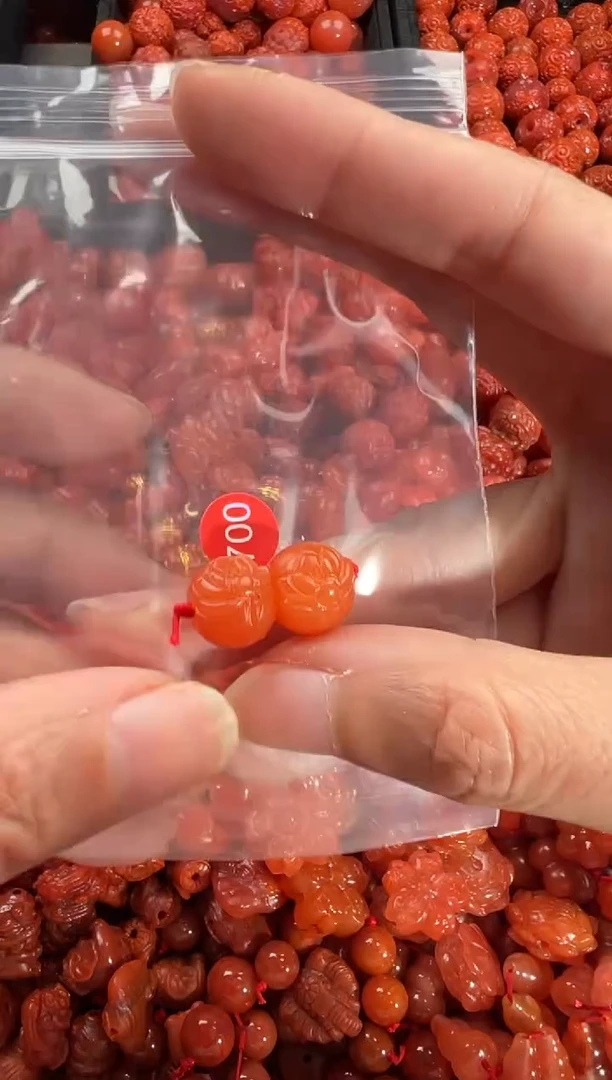 【闪购商品】南红玛瑙颈饰未镶嵌1