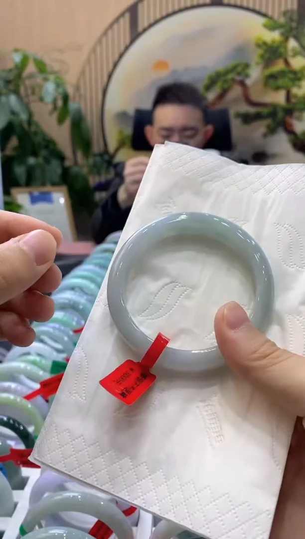 【闪购商品】翡翠手镯未镶嵌00003156