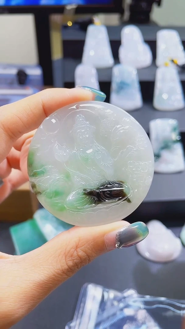 颈饰未镶嵌翡翠起****阁山水观音