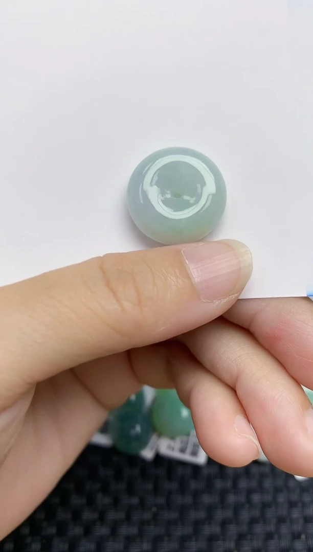 翡翠未镶嵌颈饰天然A货翡翠