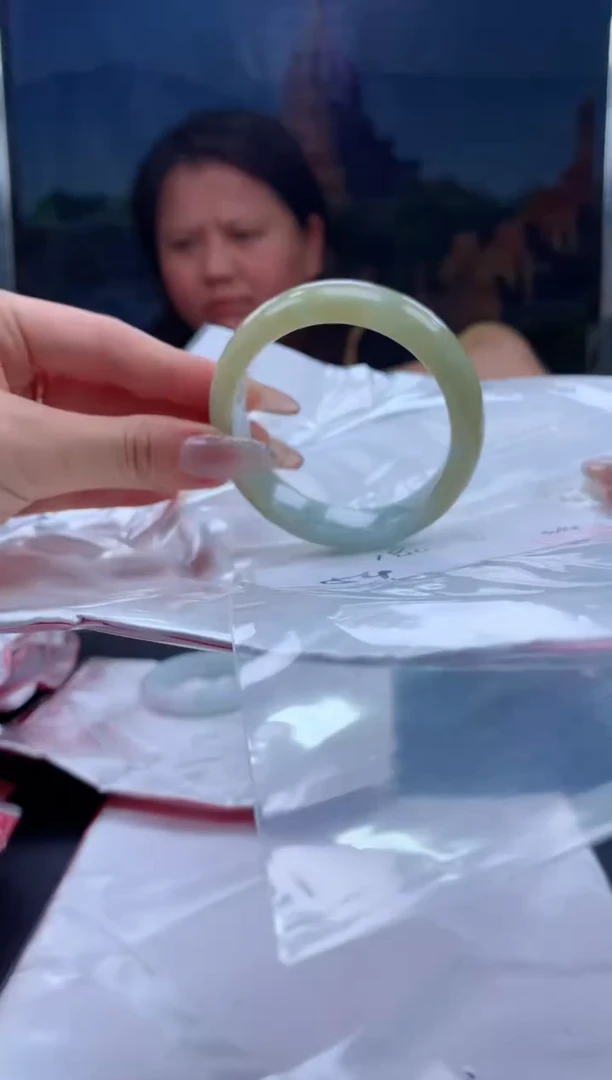 【闪购商品】定制翡翠未镶嵌毛货手镯需精细抛光/手镯201