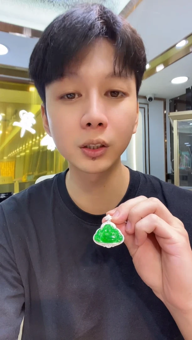 吊坠(不含链)18K金镶嵌翡翠多样性发货