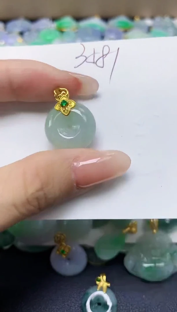 翡翠未镶嵌颈饰天然缅甸翡翠A货