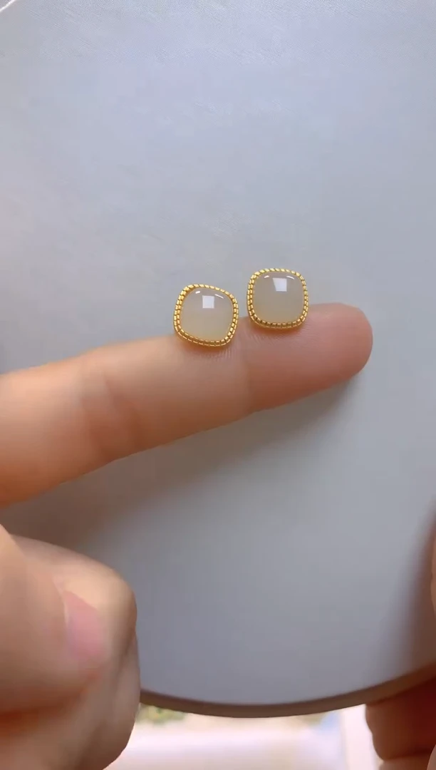 【闪购商品】和田玉耳钉银S925镀金镶嵌冰烟紫方糖耳钉