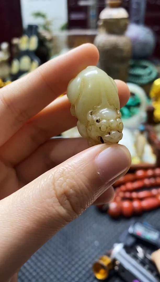 未镶嵌和田玉挂件貔貅