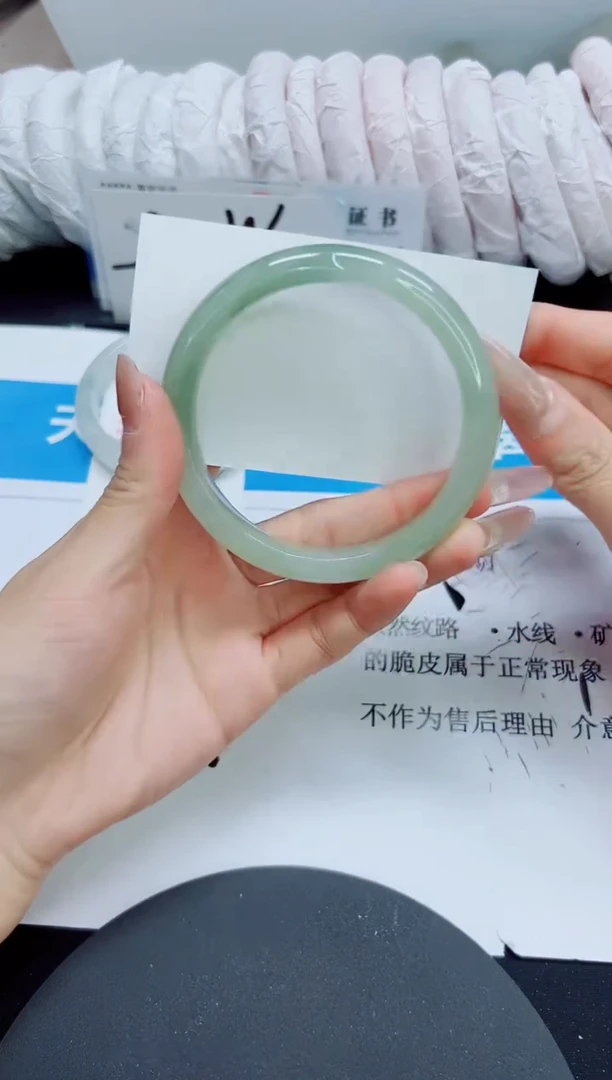 石英质玉未镶嵌手镯223/60.3