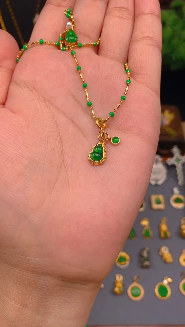 【闪购商品】翡翠吊坠(不含链)银S925镶嵌蛋面葫芦万能扣