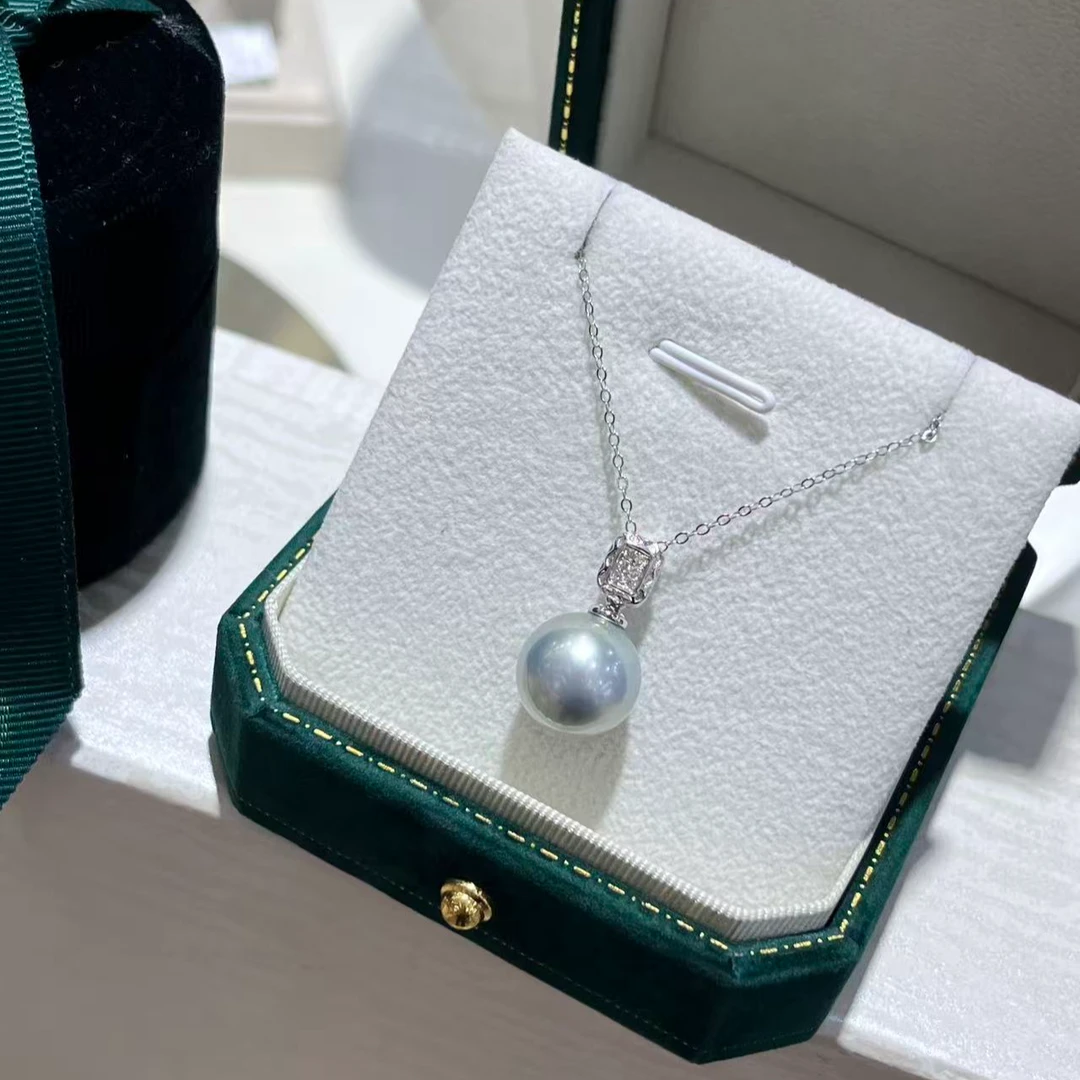 【珍珠皇后】18K金钻石海水大溪地黑珍珠吊坠微瑕（12-13mm）