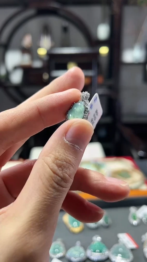 颈饰未镶嵌翡翠翡翠葫芦吊坠