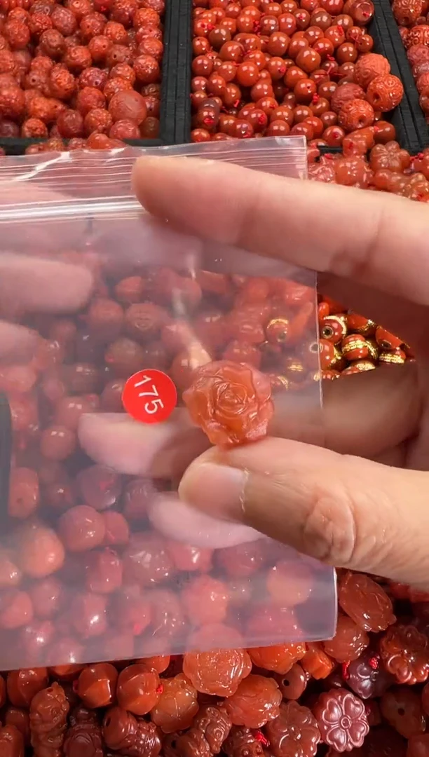 【闪购商品】南红玛瑙颈饰未镶嵌1