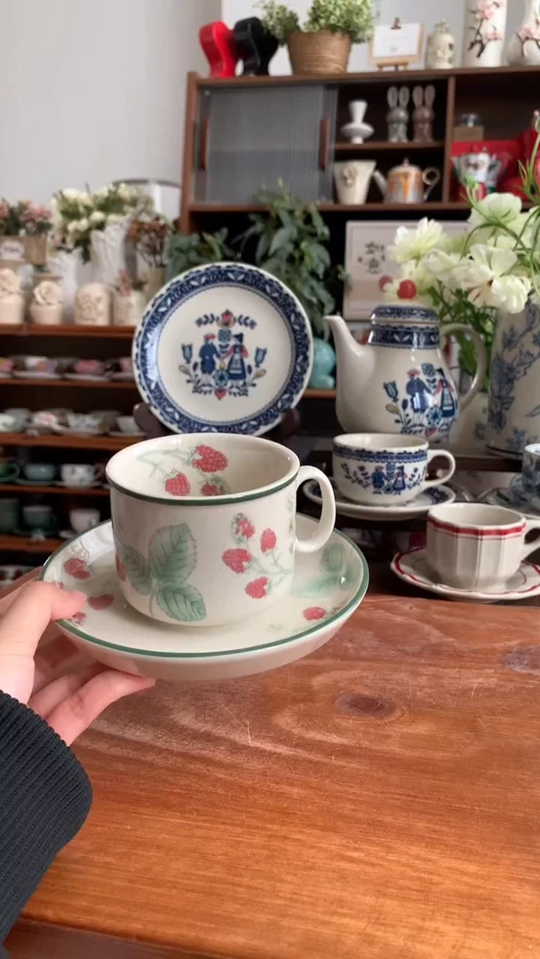 【闪购商品】陶瓷树莓杯碟