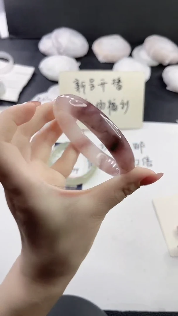 未镶嵌手镯石英质玉L230