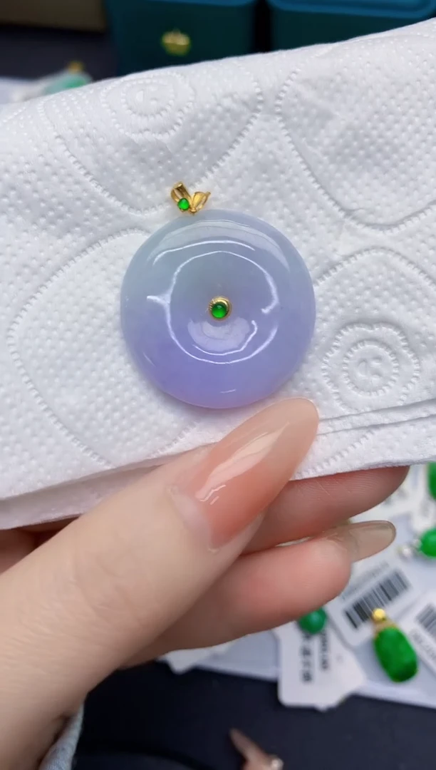 颈饰18K金镶嵌翡翠缅甸天然翡翠A货