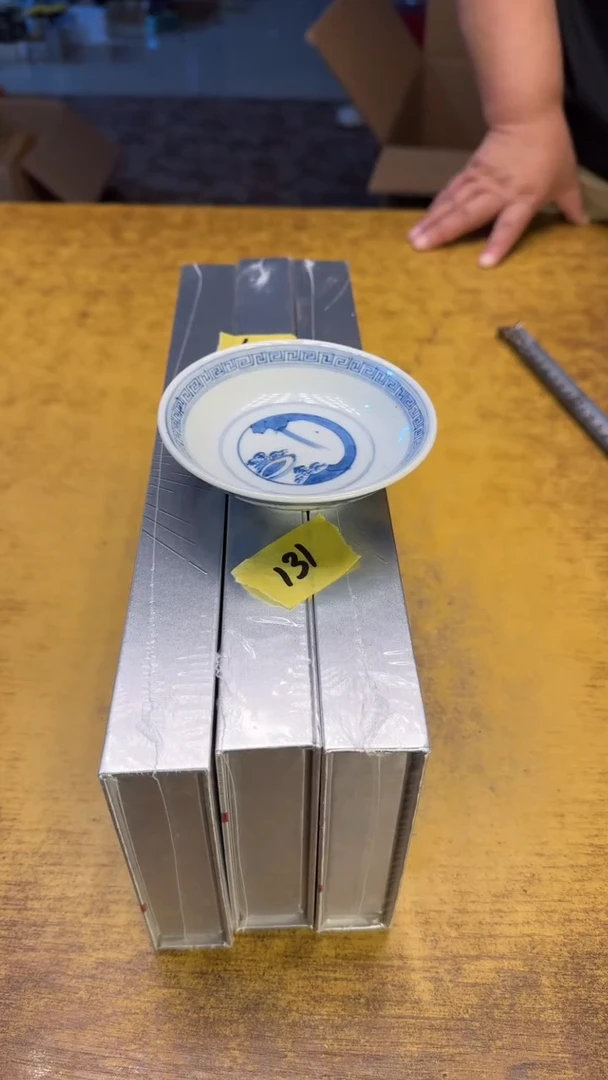 瓷器瓷器瑕疵破破131三件铁碗