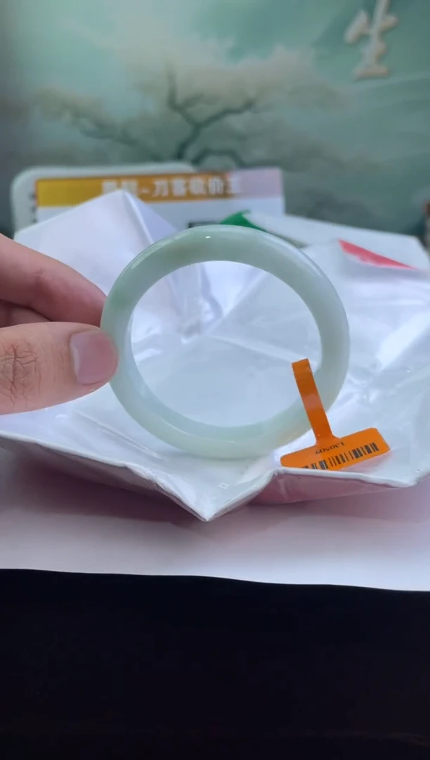 翡翠手镯未镶嵌32翡翠手镯