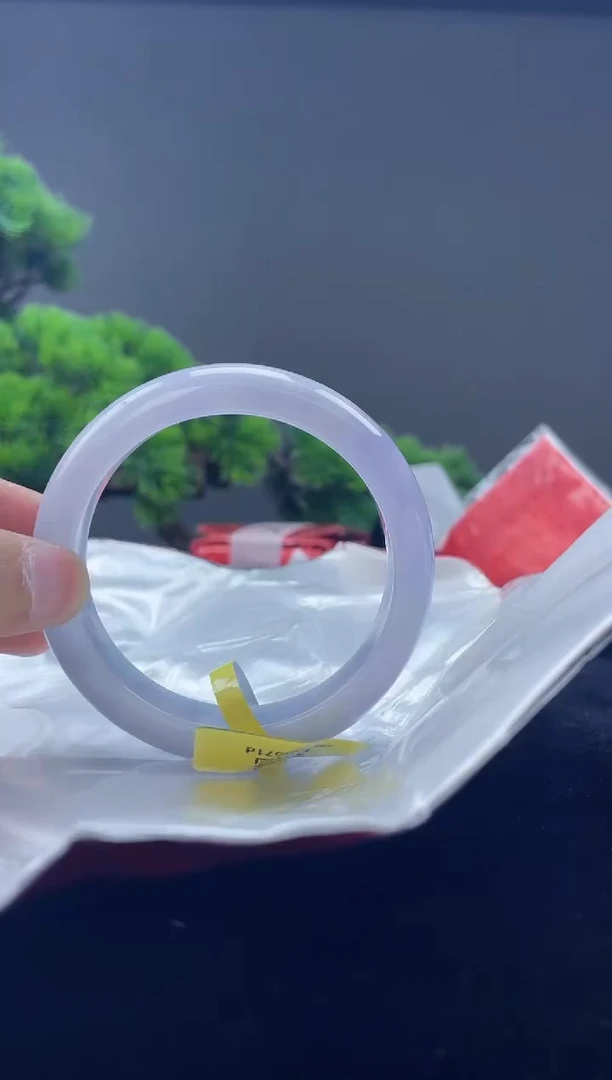 翡翠手镯未镶嵌手镯12