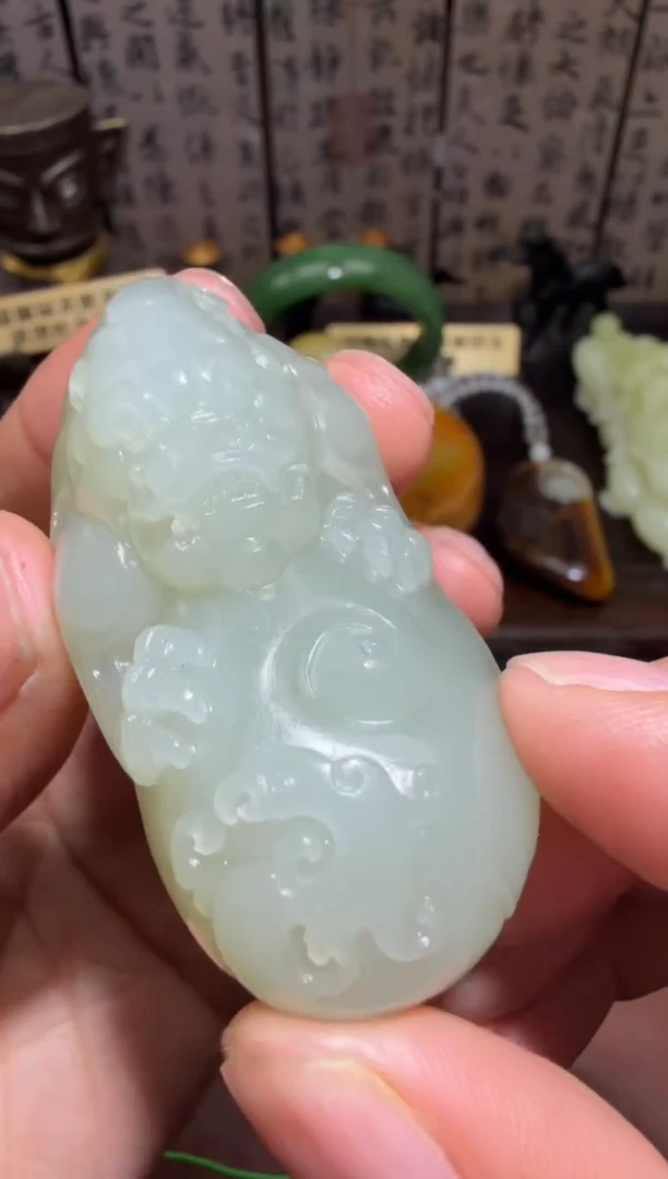 未镶嵌和田玉挂件1