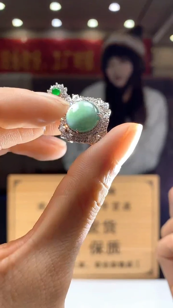 【闪购商品】翡翠颈饰未镶嵌********406